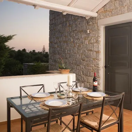 Landscape Tranquility With Pool And Stunning Views Holiday home